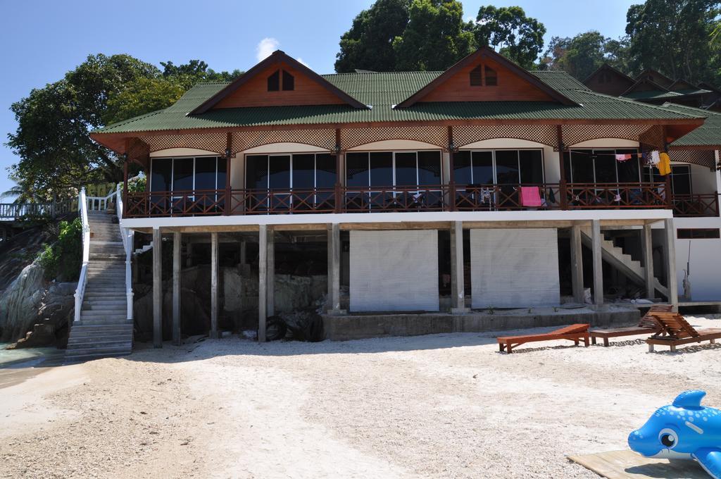 New Cocohut Chalet Hotel Kuala Terengganu Room photo